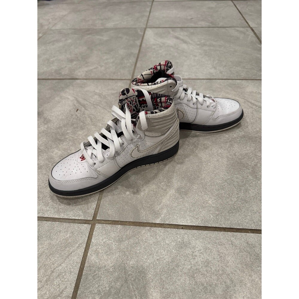 Nike Air Jordan Mid Gradeschool Size 5.5 white, red and blue